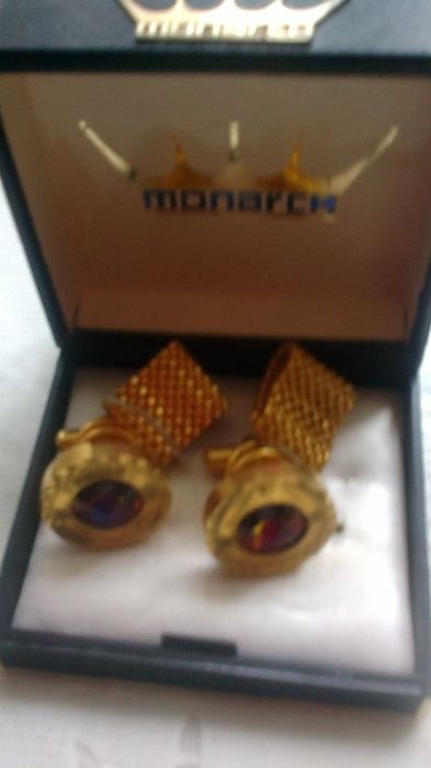 Мужские запонки (абсолютно новые). В фирменной упаковке MONARCH.
