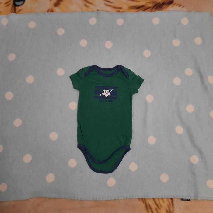 Body z krótkim rękawem 74 (szczupłe, bardziej 68)