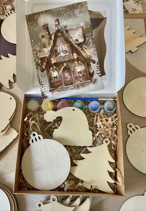 Набір,подарунок,іграшки на ялинку,зД розмальовки для дітей.