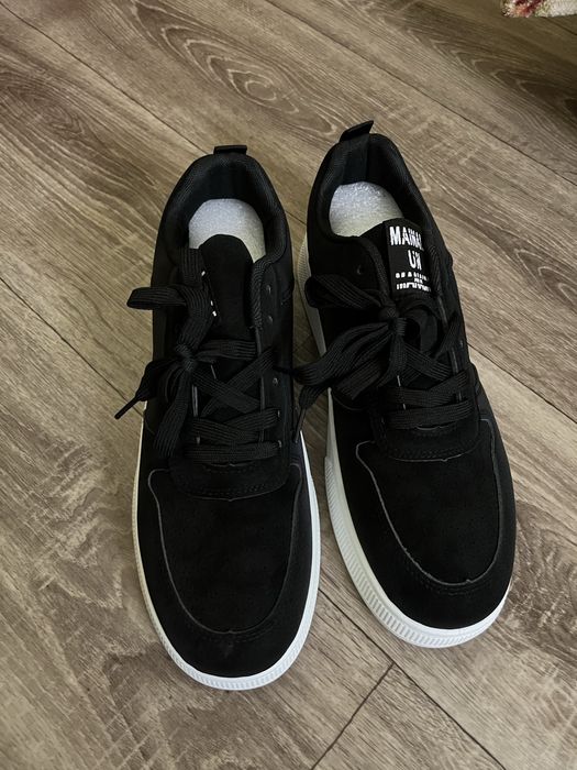 Чоловічі кросівки 46 розміру