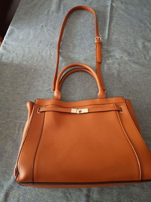 Carteira camel Stradivarius - Nova