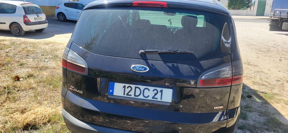 Ford s max com batida