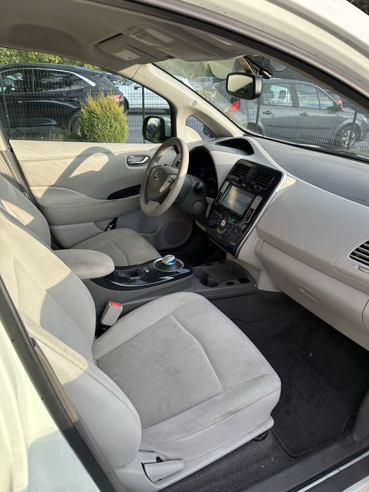 Nissan Leaf 2011, електро, автомат