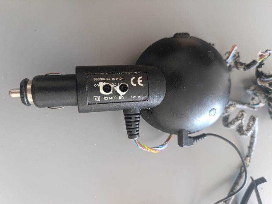 Microfone com carregador veicular da Siemens