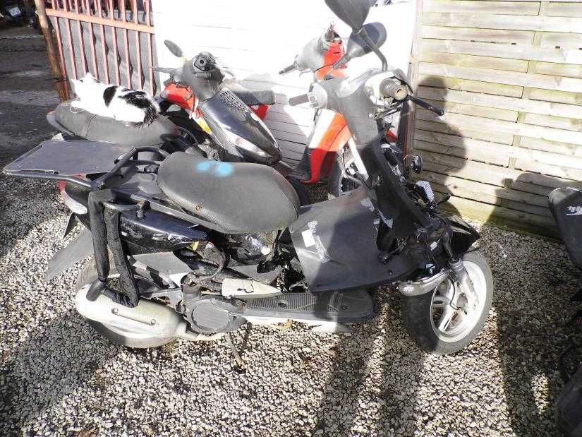 YAMAHA NEOS 4T 50 silnik czesci wtrysk licznik wydech napęd sztyca