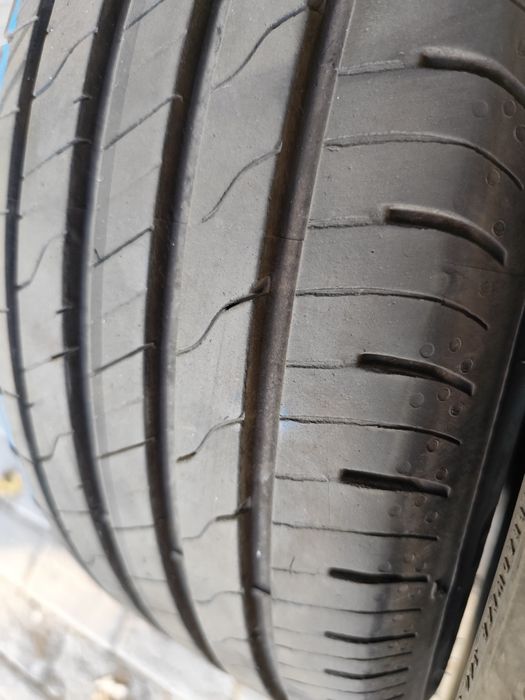 Pneus 215/55r17 Goodyear EfficientGrip Performance 2 80% piso