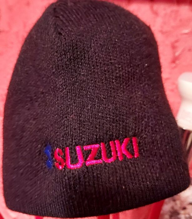 GRATIS. Czapka zimowa Suzuki, czarna