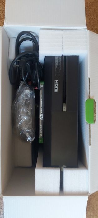 Konsola  Xbox One plus kinect