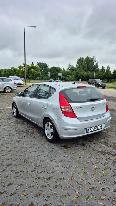 Hyundai I30 Sprzedam Hyundai i30, rok 2007, silnik 1.4 benzyna, skrzynia biegów ma