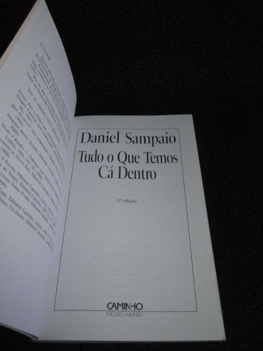 Livro Tudo o Que Temos Cá Dentro Daniel Sampaio
