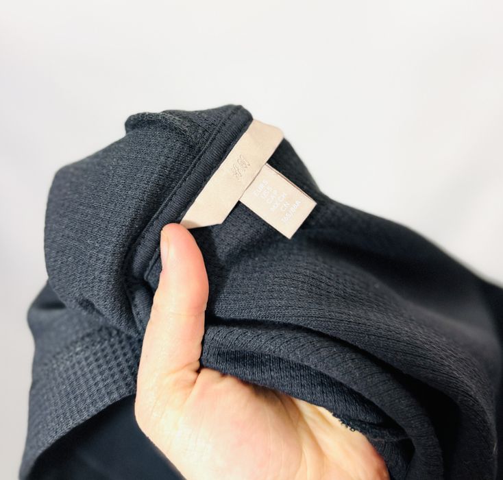 Granatowa bluza z kapturem i zamkiem S 36