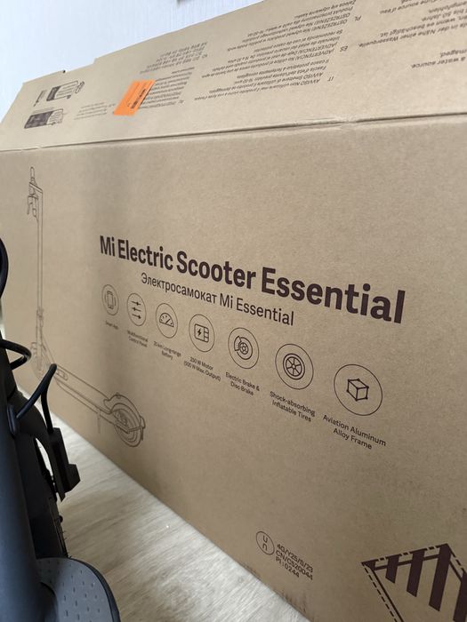 Електросамокат Xiaomi Mi Electric Scooter Essential Black