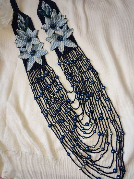 Вишуканий гердан з бісеру “Нічні квіти”