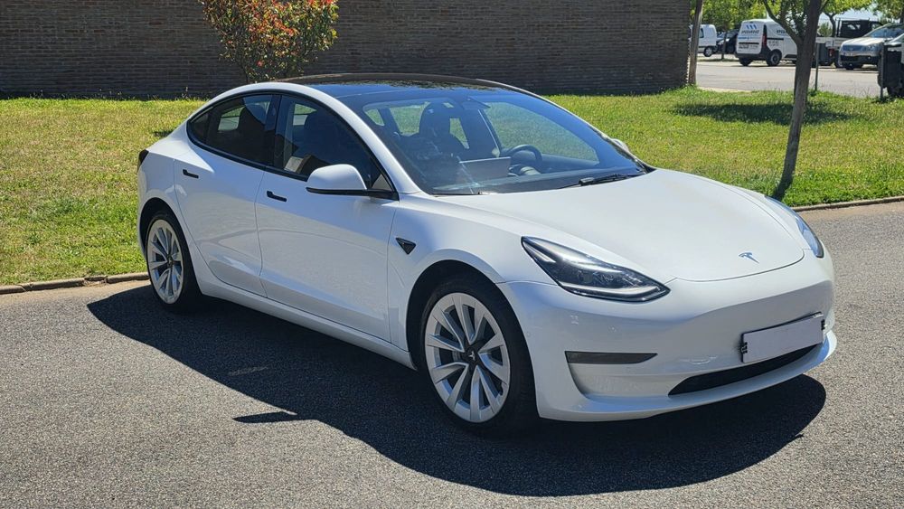 Tesla Model 3 Long Range  Dual Motor AWD