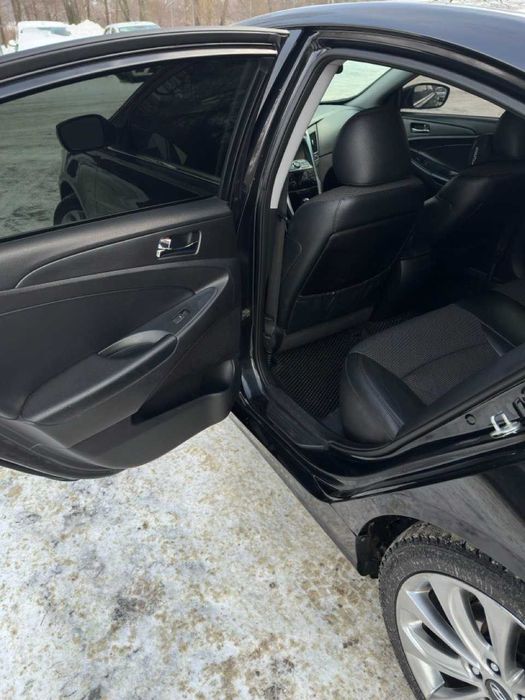 Продам Hyundai Sonata 2013