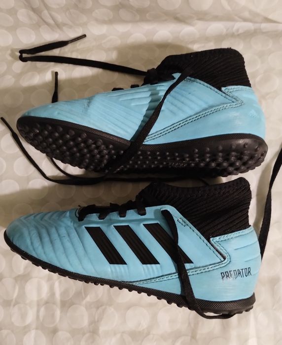 Футзалки Adidas  30,5, Nike 31,5