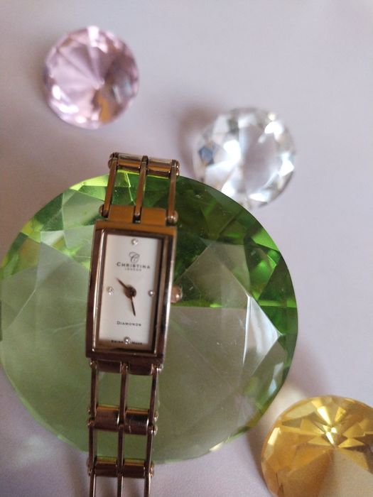 Женские часы CHRISTINA London 107GW
, инкрустация 4 бриллиантами