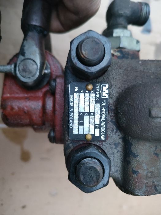 Rozdzielacz hydrauliczny rbs 3 sekcyjny hydral wrocław