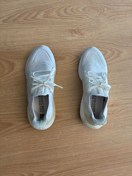 Tenis Adidas Ultraboost Branco Tamanho 41 ½ – Excelente Estado