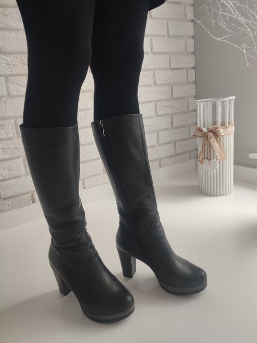 Skórzane kozaki rozmiar 36