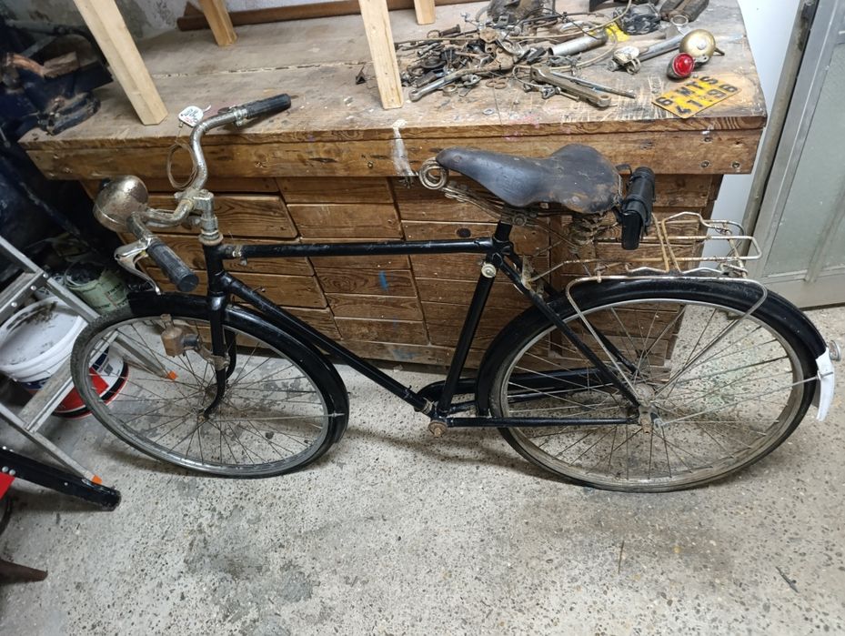Bicicleta Pasteleira Clássica – Anos 80 (Para Restauro ou Peças)
