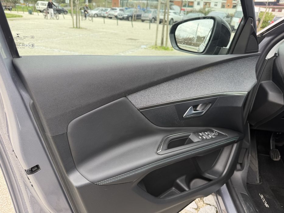 Peugeot 3008 1.5 HDI ALLURE NACIONAL  2022 ( CREDITO ATÉ 120 MESES )