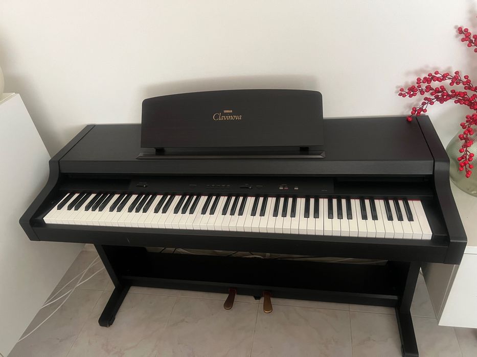 Piano Yamaha Clavinova