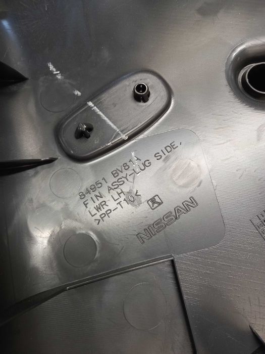 Nissan Juke F15 lift boczek bagażnika lewy tył