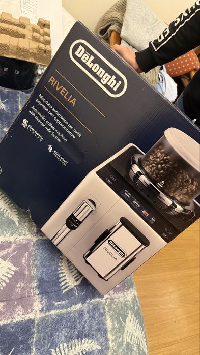 Vendo maquina de cafe automatica com moinho