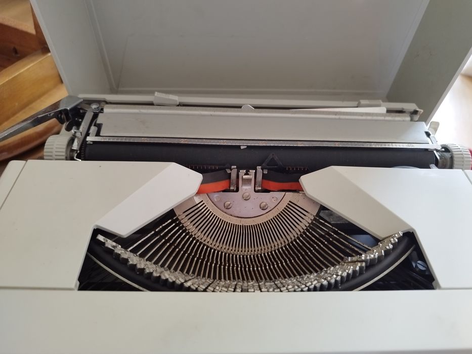 Máquina escrever Contessa 2 deluxe