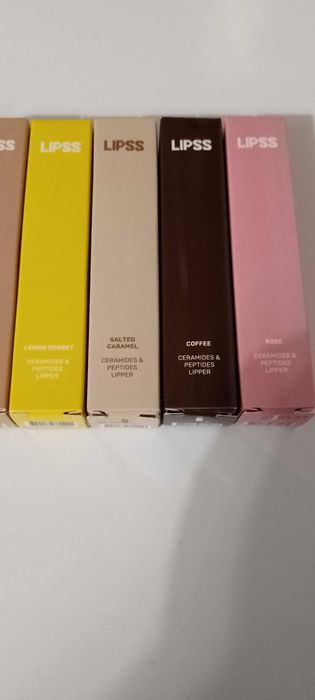 Акція! 1+1+1=4 Блиск для губ Lipss нові.
