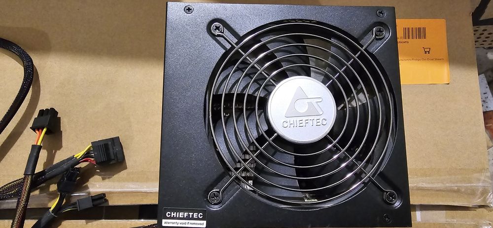 Блок Chieftec 650 w модульний