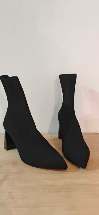 Bota/Botins ZARA pretos com salto em bloco