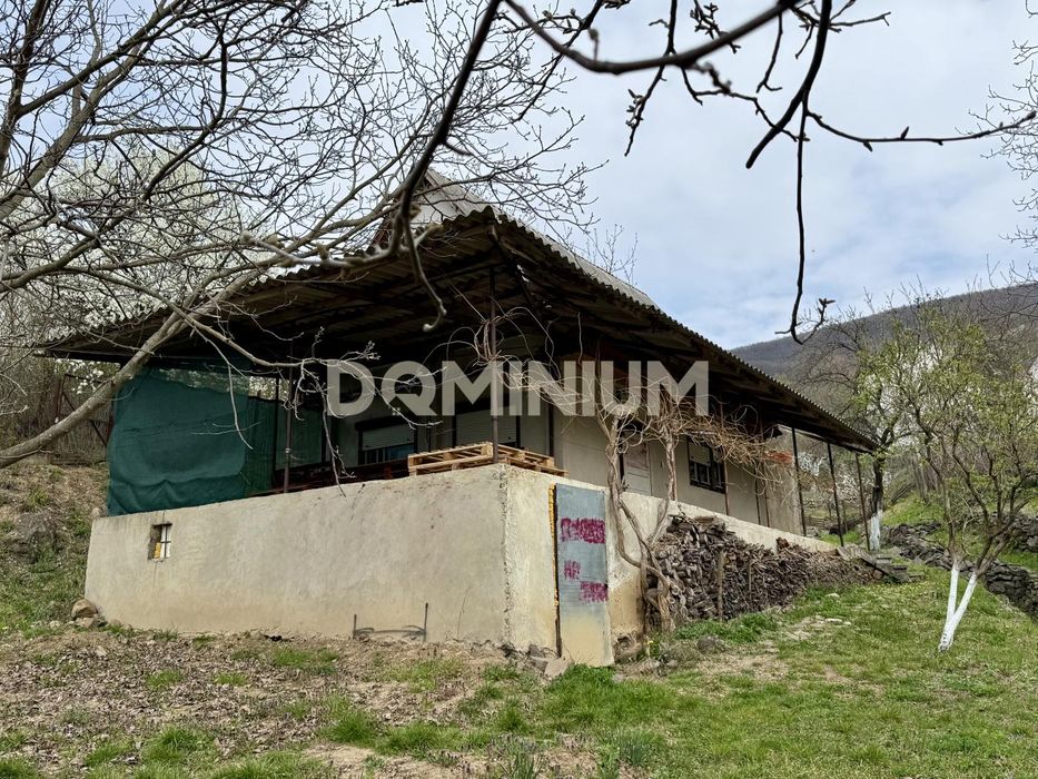 Сертифікат.Продається будинок біля замку у Виноградові.23 с.землі