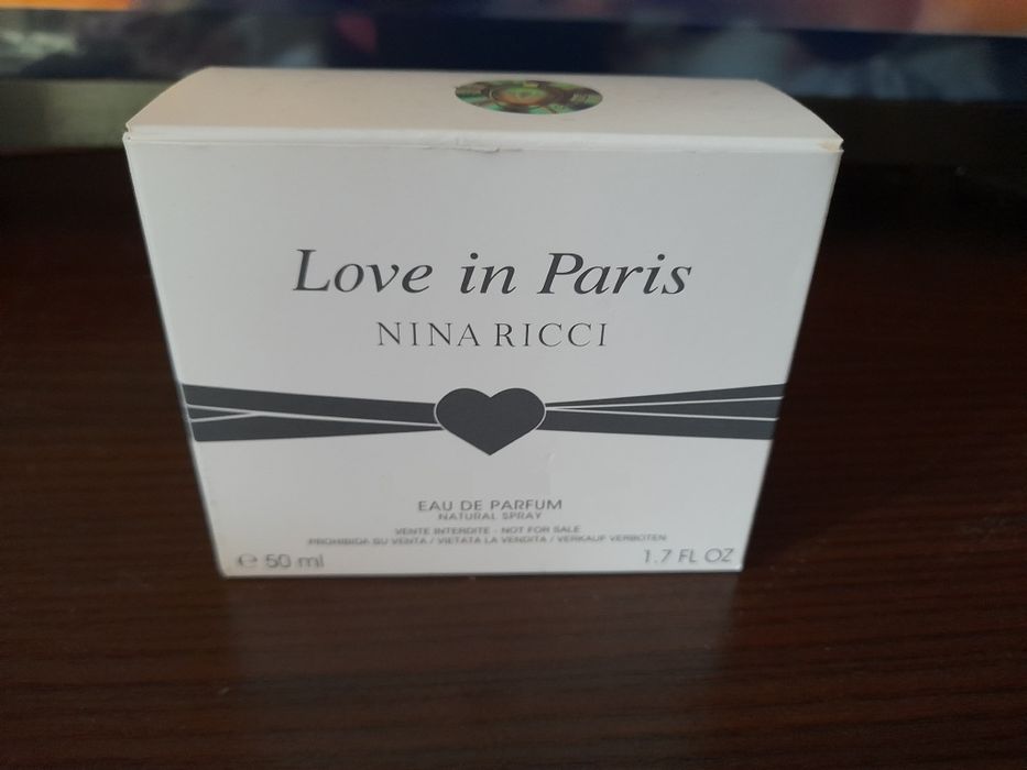 На подарунок Nina ricci Love in Paris