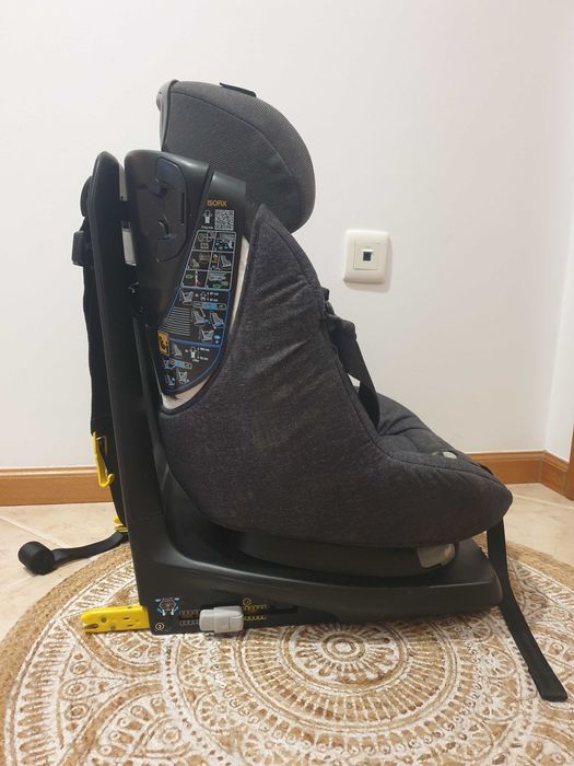 Cadeira Auto 360º Bebé Confort Assisfix 61cm-105cm