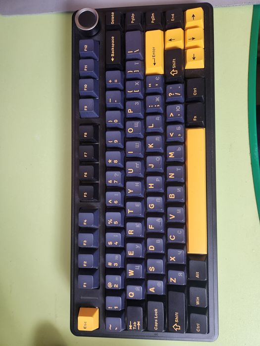 Aula F75 стан нової обмін на білу