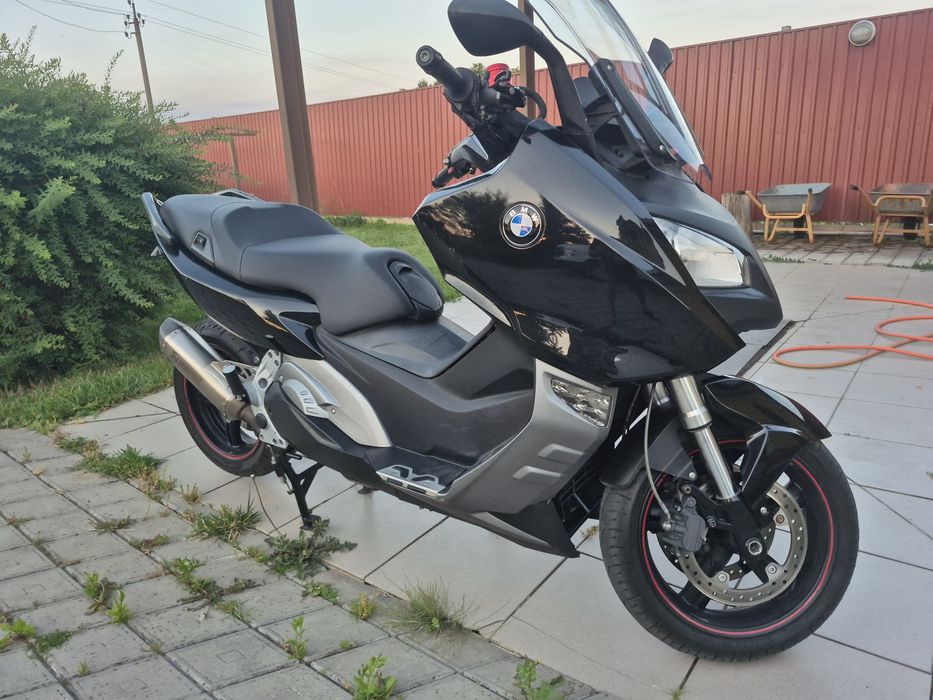 Моторойлер BMW c600