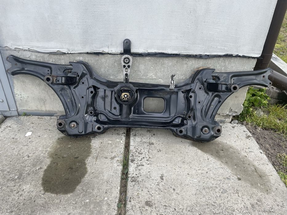 Підрамник ,подрамник Golf 5 6 Passat B6 b7 Superb 2 Touran