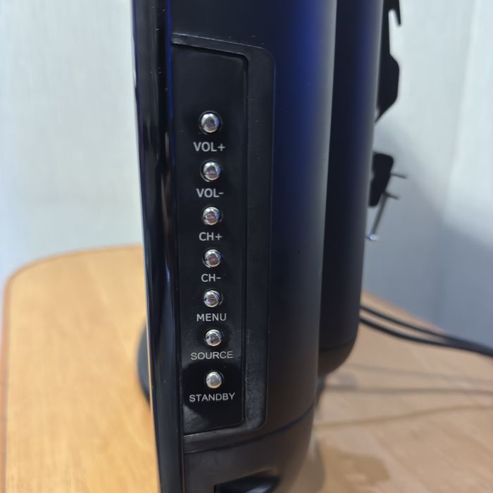 Телевизор Saturn LCD329 32” HD, HDMI, USB, полностью рабочий