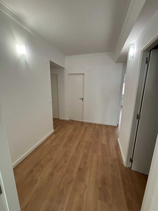 Apartamento Renovado Com Logradouro T3 - 149m2