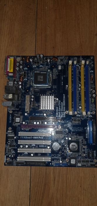 Płyta ASROCK 775Dual 880 Pro LGA775 Pci-Express,AGP 8X Retro Sprawna.