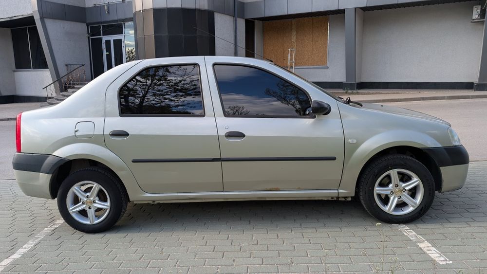 Dacia Logan 1.6 MPI (бензин) 2006