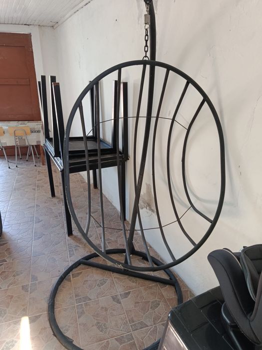 Vendo cadeira de exterior ( sem almofada )