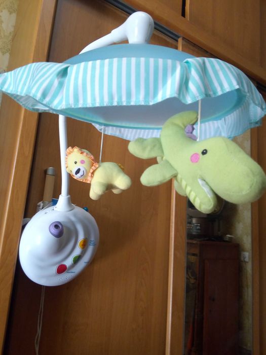 Мобіль для дитячої кроваті
