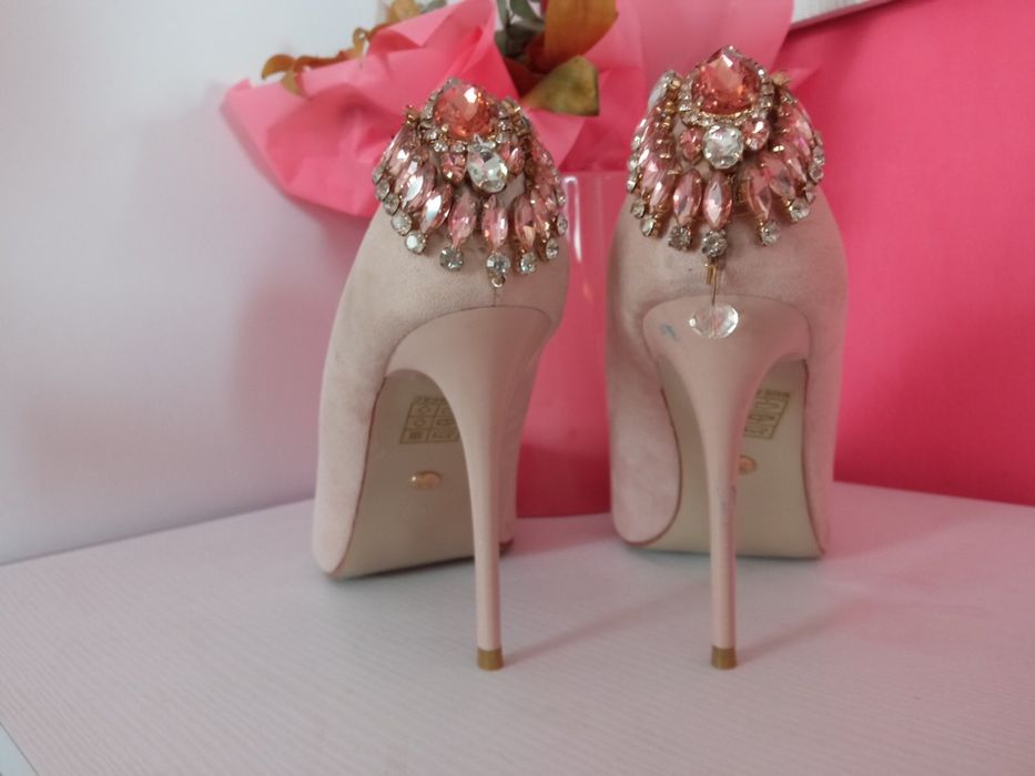 Туфли лодочки бежевые шпилька