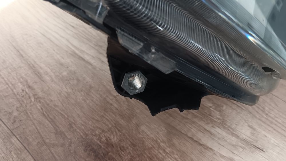 Lampa przednia lewa Iveco Daily VI