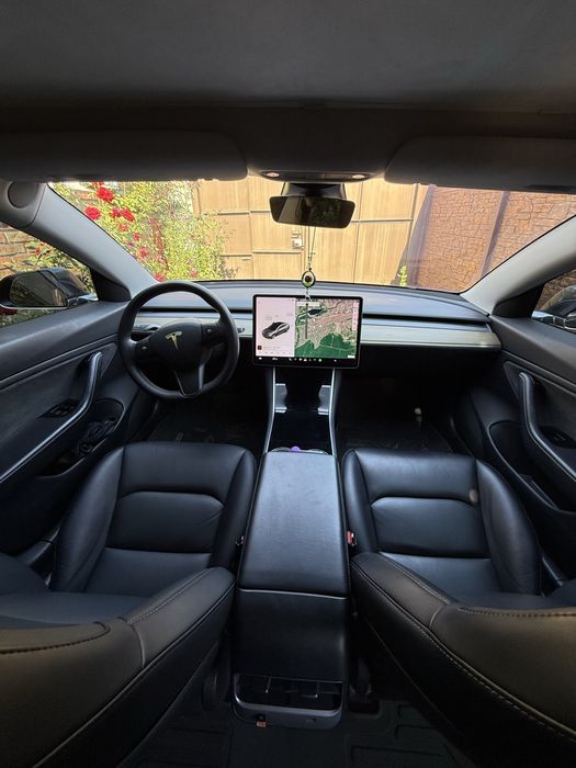 Продам Tesla Model 3 2019 Long Range Dual Motor 75 D