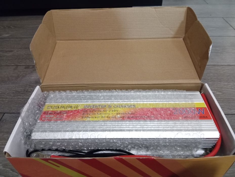 Инвертор перетворювач 2000w