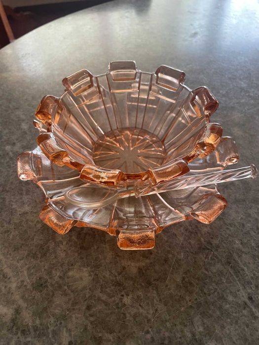 Compoteira de mesa em vidro rosa